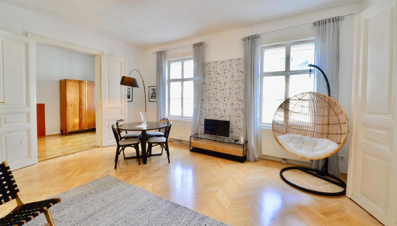 Beautiful Flat Next To Karlskirche Wien Eksteriør bilde