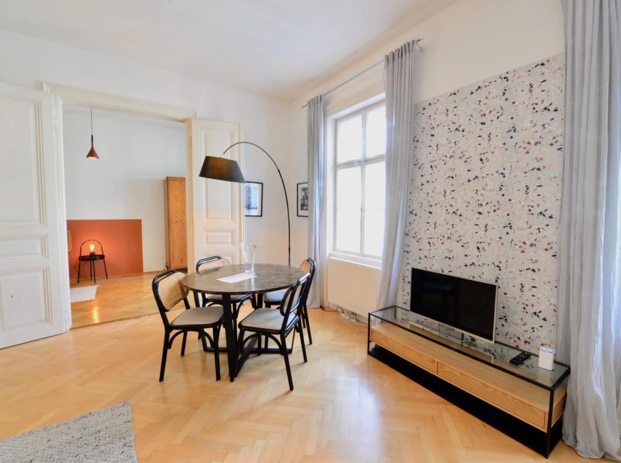 Beautiful Flat Next To Karlskirche Wien Eksteriør bilde