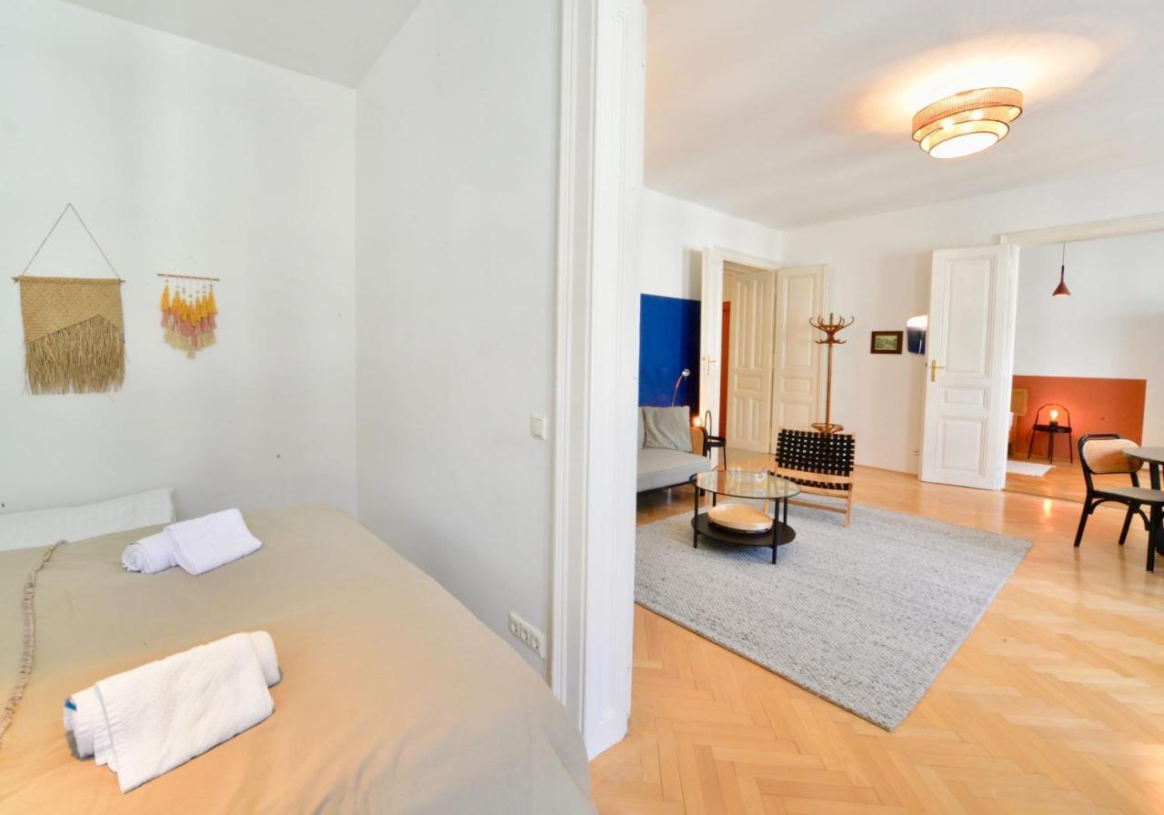 Beautiful Flat Next To Karlskirche Wien Eksteriør bilde